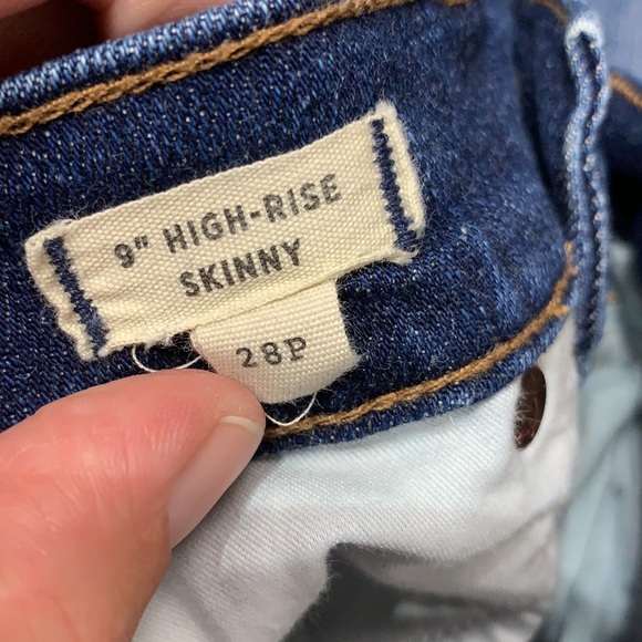 Madewell 9inch High Rise Skinny Petite Jeans - Picture 9 of 13